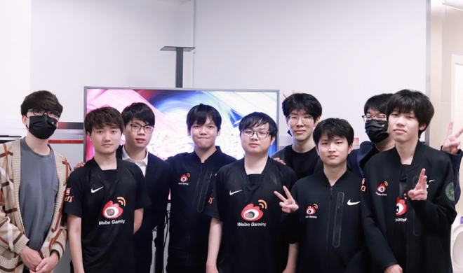 两队的赛季 两队的赛季